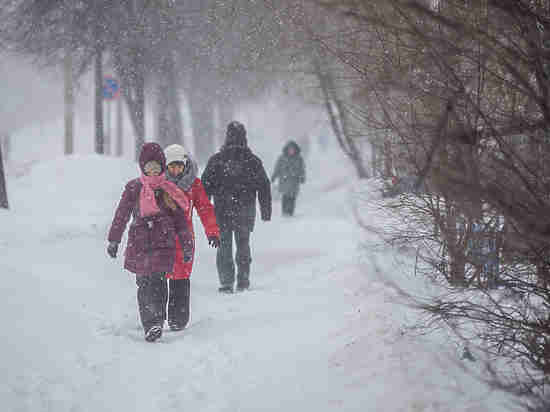 Снежные пробки в Казани обещают ликвидировать к 9 часам вечера
